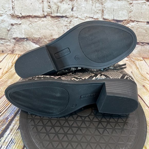 Arizona Women's Western Gray Snake Print Side Zip Ankle Boots Booties Size 7 - Picture 6 of 8